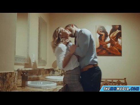 ❤️ ווען אַ באַסטי בלאָנדע סידוס איר אין אַ ציבור אָפּטריט ❤ פאַקינג ביי yi.pornjimbo.ru ️❤
